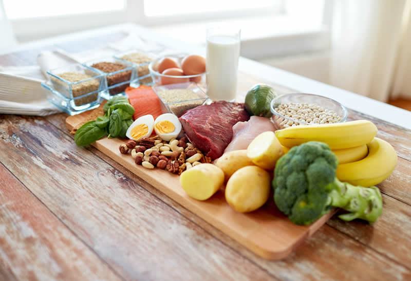 É possível sobreviver comendo apenas um tipo de alimento?